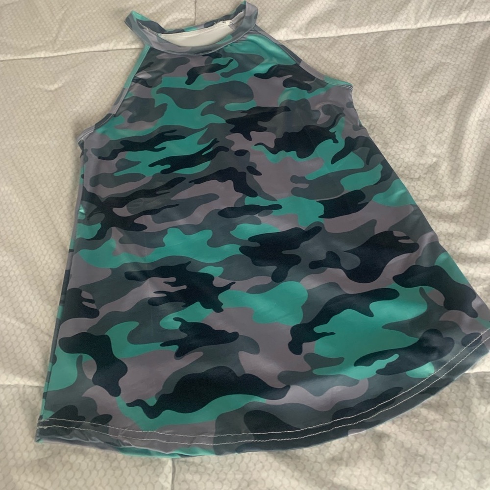 Camouflage tank top blousy fit